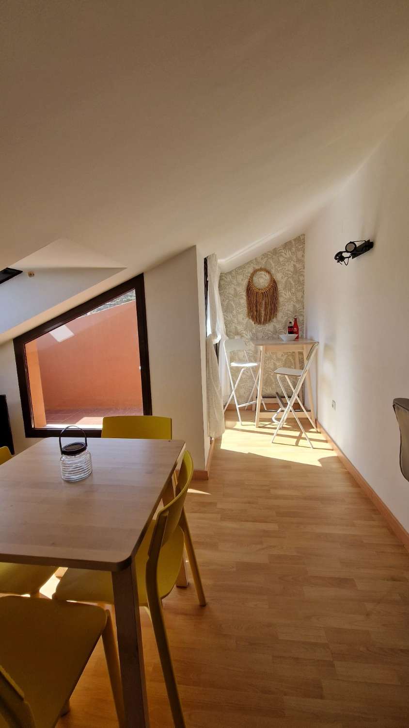 Penthouse zur miete in Vélez-Málaga